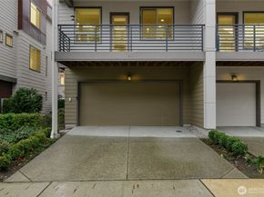 925 6th Avenue NE 10.1, Issaquah WA 98029