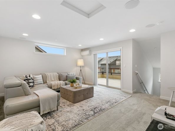 925 6th Avenue NE 10.1, Issaquah WA 98029