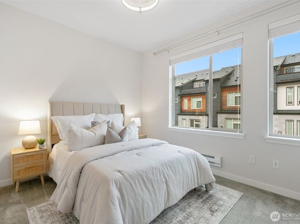 925 6th Avenue NE 10.1, Issaquah WA 98029