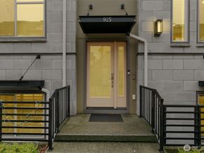 925 6th Avenue NE 10.1, Issaquah WA 98029