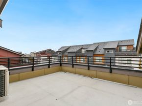 925 6th Avenue NE 10.1, Issaquah WA 98029