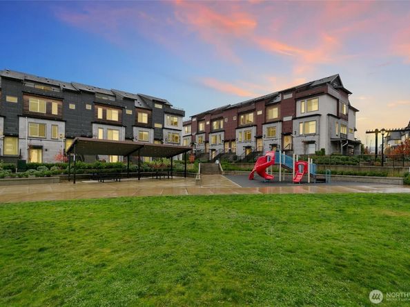 925 6th Avenue NE 10.1, Issaquah WA 98029