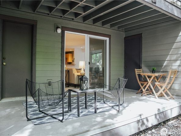 14409 NE 30th Place, Bellevue WA 98007