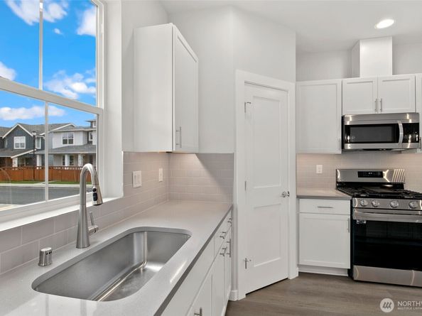 9713 5th Lane SW 80, Seattle WA 98106