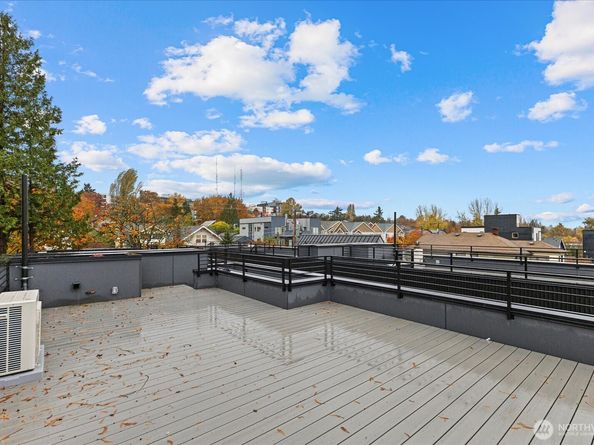 1114 26th Avenue D, Seattle WA 98122