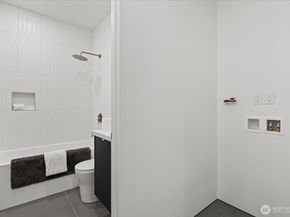 1114 26th Avenue D, Seattle WA 98122