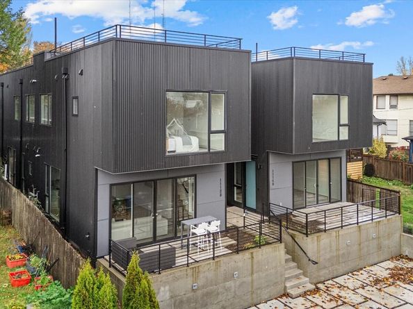 1114 26th Avenue D, Seattle WA 98122