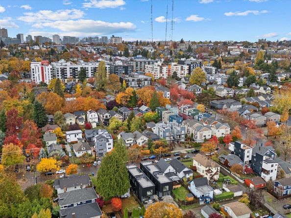 1114 26th Avenue D, Seattle WA 98122