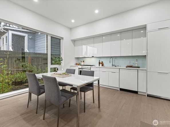 1114 26th Avenue D, Seattle WA 98122