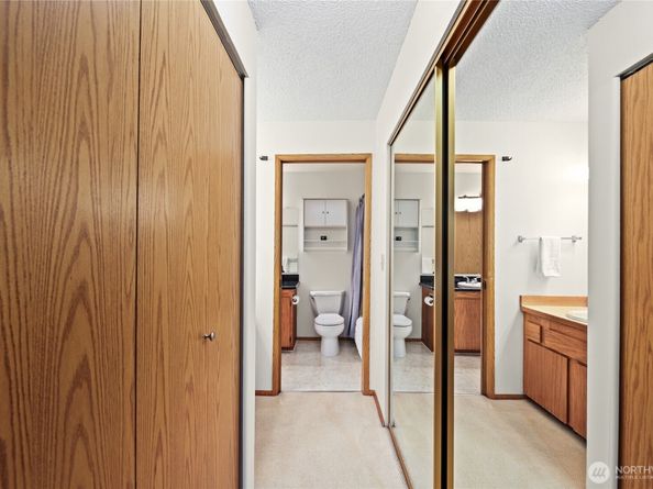 13717 Linden Avenue N 213, Seattle WA 98133