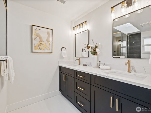 2144 N 146th Street, Shoreline WA 98133