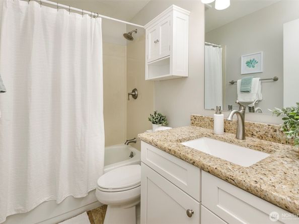 13229 Linden Avenue N 509B, Seattle WA 98133