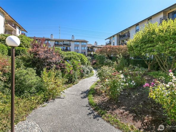 13229 Linden Avenue N 509B, Seattle WA 98133