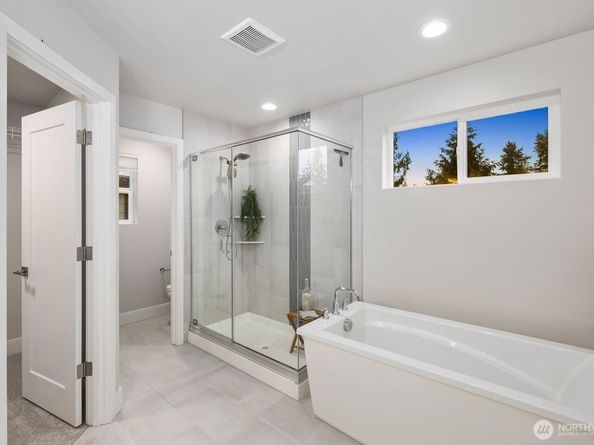 1825 153rd Street SW, Lynnwood WA 98087