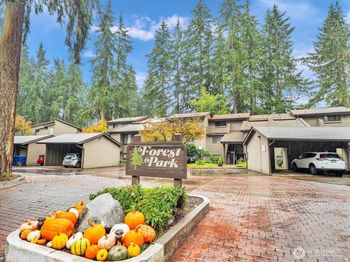 19123 Ballinger Way NE