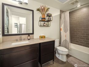 2033 2nd Avenue 1106, Seattle WA 98121
