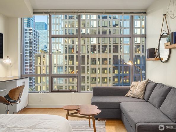2033 2nd Avenue 1106, Seattle WA 98121