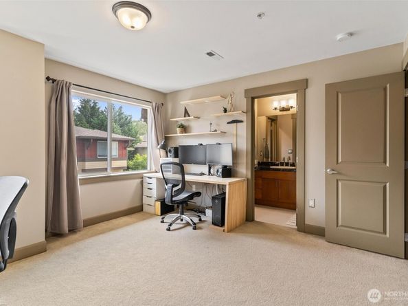 2115 201st Place SE L2, Bothell WA 98012