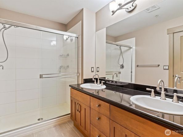 2115 201st Place SE L2, Bothell WA 98012