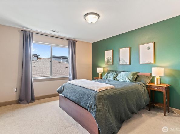 2115 201st Place SE L2, Bothell WA 98012