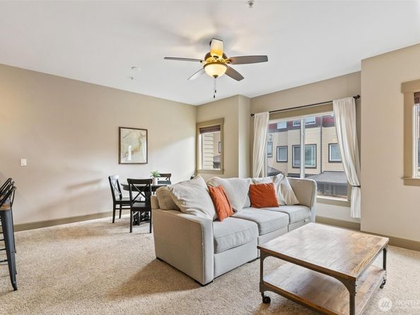 2115 201st Place SE L2, Bothell WA 98012