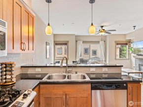 2115 201st Place SE L2, Bothell WA 98012