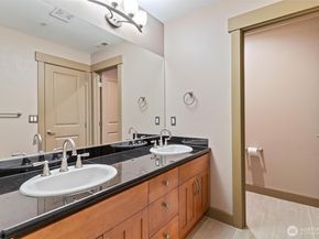 2115 201st Place SE L2, Bothell WA 98012