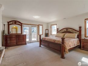 27018 117th Place SE, Kent WA 98030