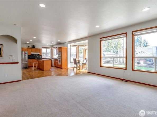 27018 117th Place SE, Kent WA 98030