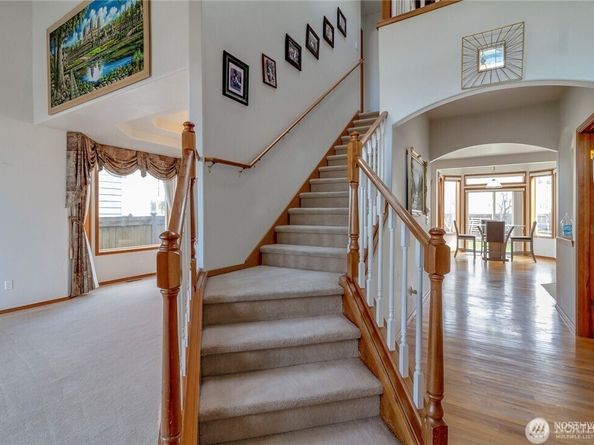 27018 117th Place SE, Kent WA 98030