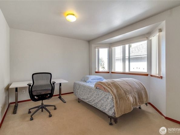 27018 117th Place SE, Kent WA 98030
