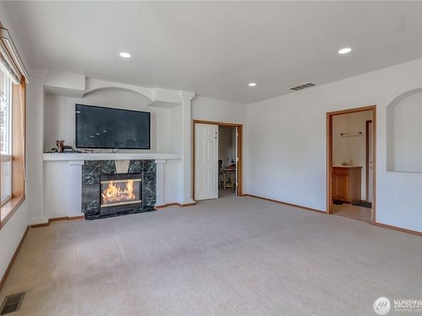 27018 117th Place SE, Kent WA 98030