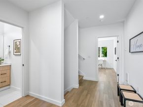 6562 Ravenna Avenue NE, Seattle WA 98115