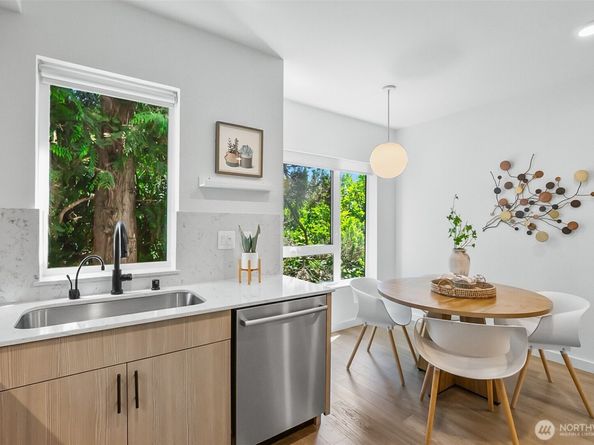 6562 Ravenna Avenue NE, Seattle WA 98115