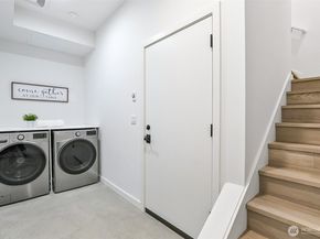 6562 Ravenna Avenue NE, Seattle WA 98115