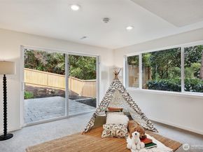 7401 92nd Place SE, Mercer Island WA 98040
