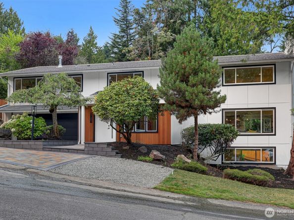 7401 92nd Place SE, Mercer Island WA 98040