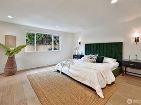 7401 92nd Place SE, Mercer Island WA 98040