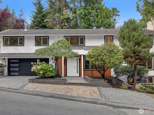 7401 92nd Place SE, Mercer Island WA 98040