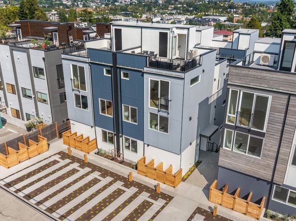 2335 16th Avenue S C, Seattle WA 98144