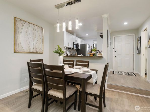 8013 NE 177th Court 2, Kenmore WA 98028