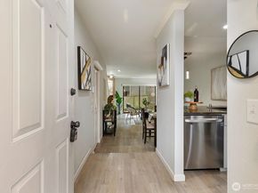 8013 NE 177th Court 2, Kenmore WA 98028