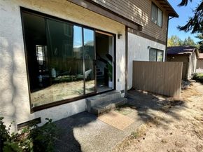 8013 NE 177th Court 2, Kenmore WA 98028