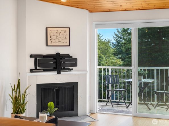 9484 Redmond-Woodinville Road NE C305, Redmond WA 98052
