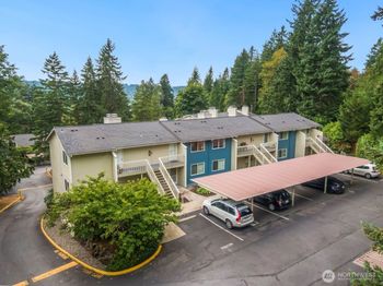 9484 Redmond-Woodinville Road NE