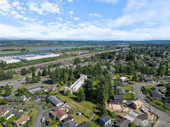 501 Legion Drive B, Everett WA 98201