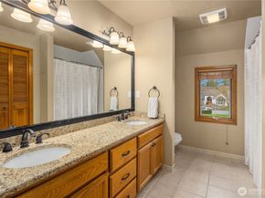 19625 NE 125th Court, Woodinville WA 98077