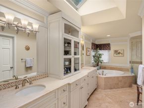 19625 NE 125th Court, Woodinville WA 98077