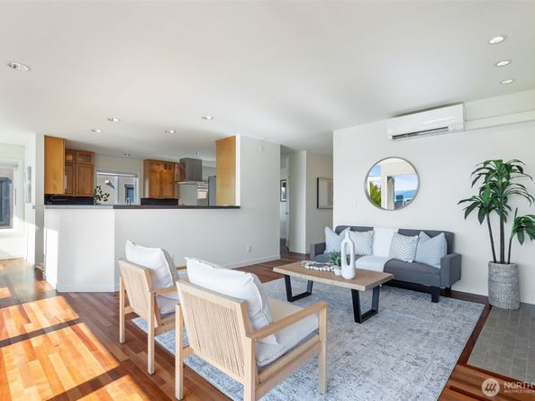 832 Lake Street S, Kirkland WA 98033