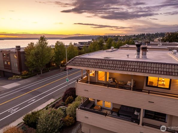 832 Lake Street S, Kirkland WA 98033